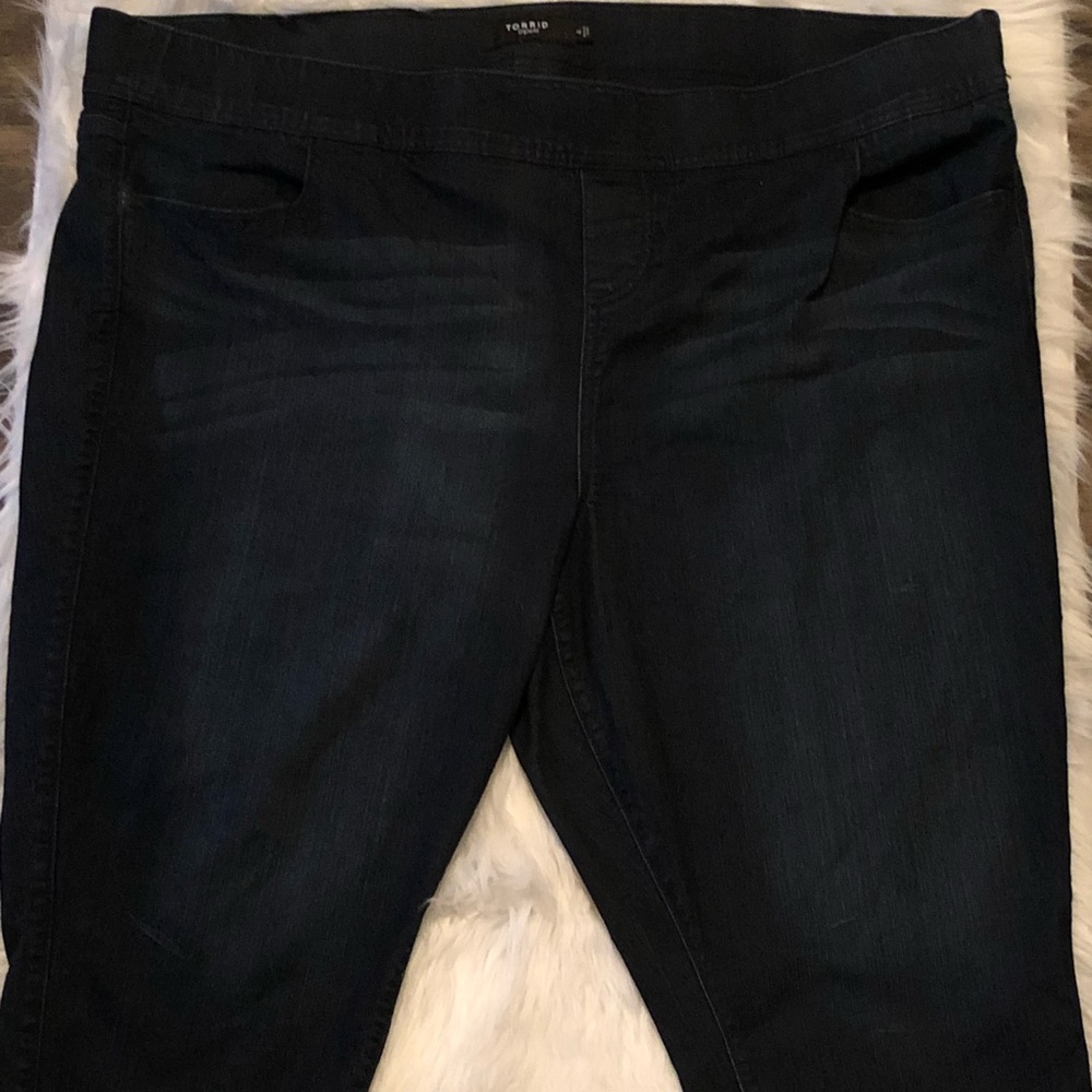 Capri pants by Torrid